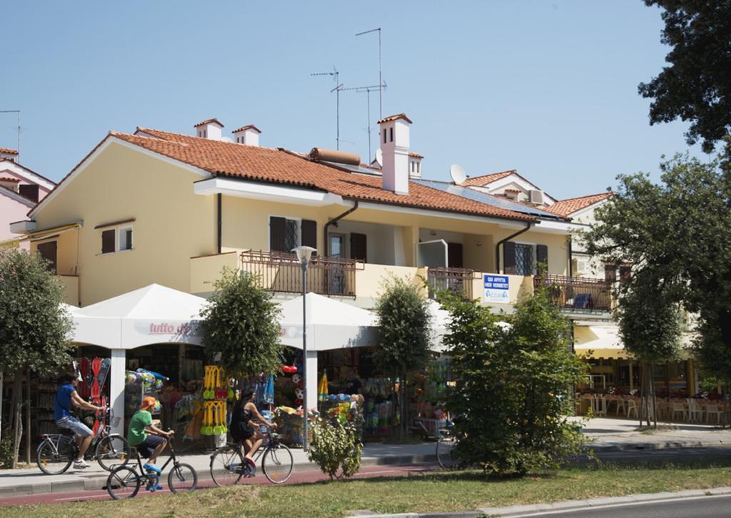 Casa Ariete Apartment Bibione Luaran gambar